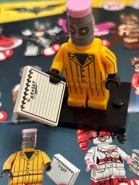 LEGO Batman Movie "ERASER" coltlbm12 Series 1 with Stand, Accessory & Pamphlet.